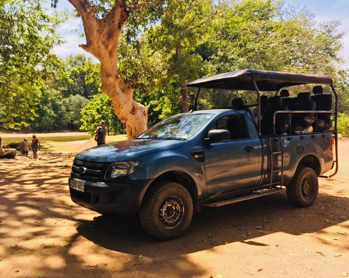 Eden Yala Hotel Bagian luar foto