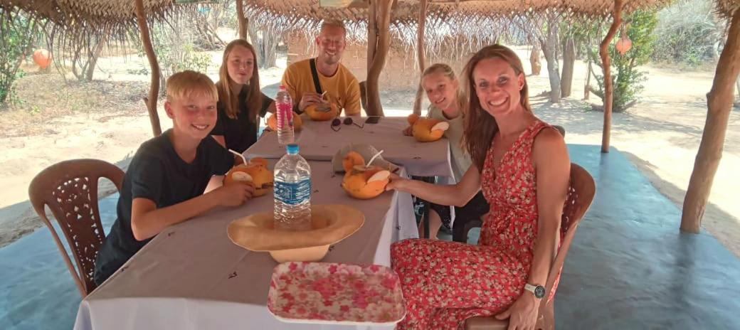 Eden Yala Hotel Bagian luar foto